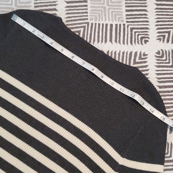 🥳HP🥳 Lauren Ralph Lauren Striped Sweater - Picture 11 of 13